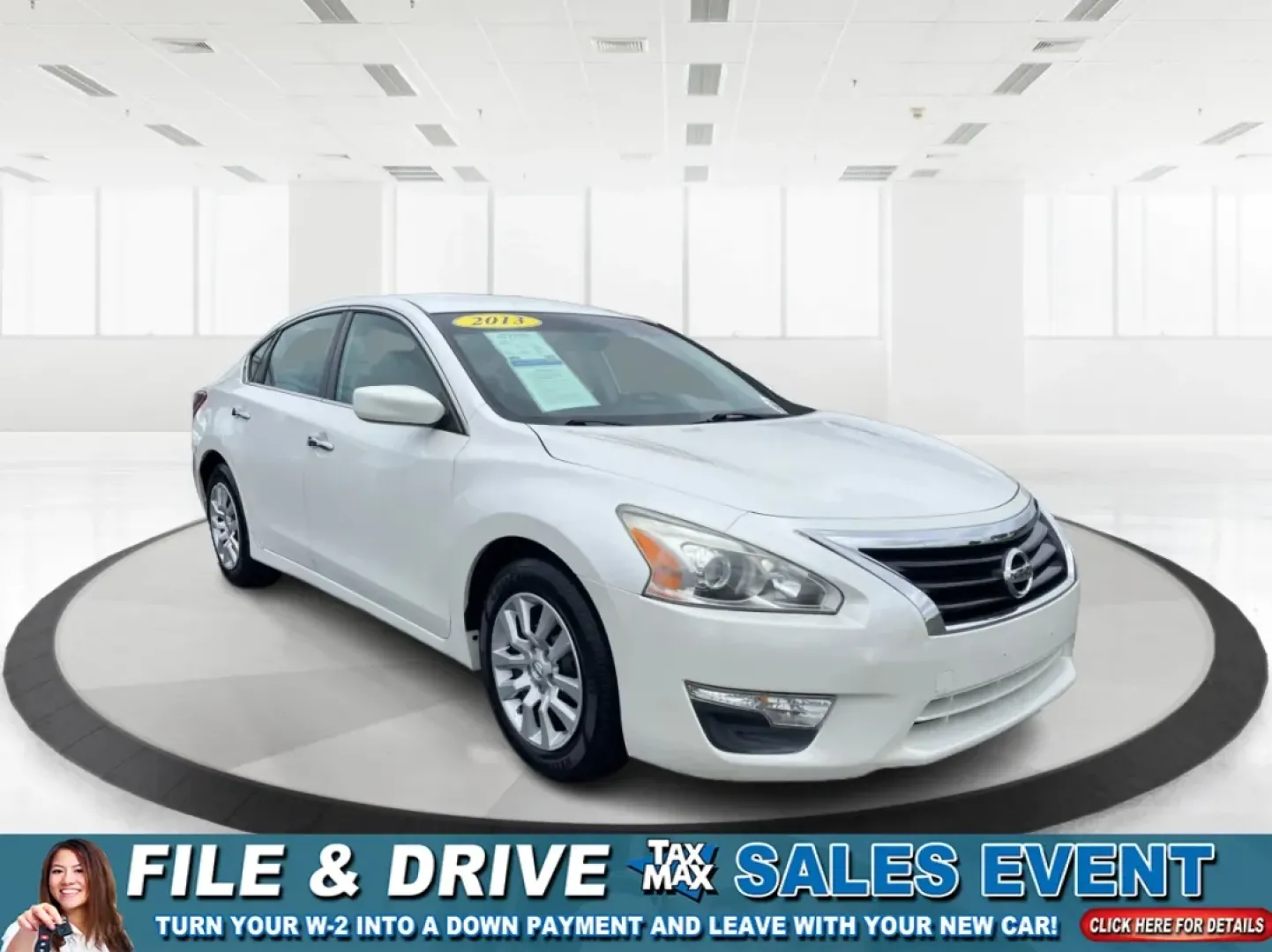 2013 Nissan Altima 2.5 S (1N4AL3APXDC) with an 2.5L I-4 DOHC engine, CVT transmission, located at 8750 N County Rd 25A, Piqua, OH, 45356, (937) 908-9800, 40.164391, -84.232513 - **Experience the Ultimate Blend of Comfort and Reliability with the 2013 Nissan Altima 2.5 S Perfect for Your Lifestyle!**<br /> <br /> Are you in search of a vehicle that effortlessly balances daily commuting and weekend getaways? Look no further than this stunning 2013 Nissan Altima 2.5 S, now av - Photo#0