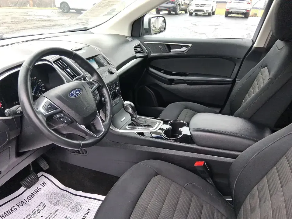 2018 Ford Edge SEL (2FMPK4J95JB) with an 2.0L L4 DOHC 16V engine, 6A transmission, located at 880 E. National Road, Vandalia, OH, 45377, (937) 908-9800, 39.891918, -84.183594 - Load up the family, point the hood toward a weekend getaway, and enjoy the confident, all-weather versatility that makes an SUV the go-to choice in Ohio-this 2018 Ford Edge SEL is built for real life, from school runs and grocery trips to road trips out toward Indian Lake or a day exploring downtown - Photo#9