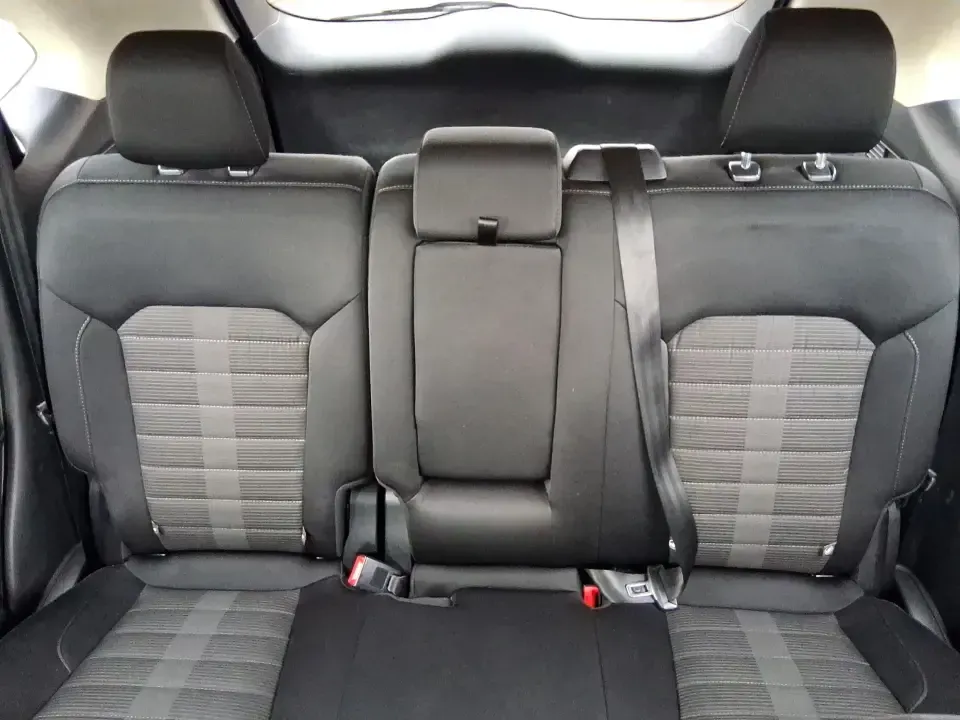 2018 Ford Edge SEL (2FMPK4J95JB) with an 2.0L L4 DOHC 16V engine, 6A transmission, located at 880 E. National Road, Vandalia, OH, 45377, (937) 908-9800, 39.891918, -84.183594 - Load up the family, point the hood toward a weekend getaway, and enjoy the confident, all-weather versatility that makes an SUV the go-to choice in Ohio-this 2018 Ford Edge SEL is built for real life, from school runs and grocery trips to road trips out toward Indian Lake or a day exploring downtown - Photo#14