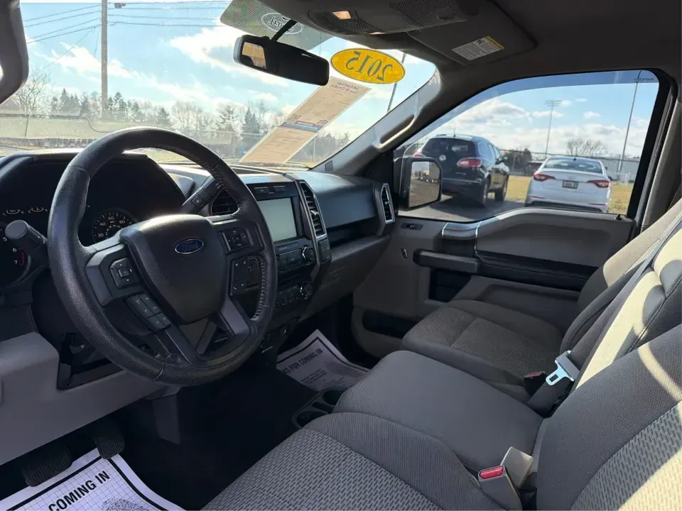 2015 Ford F-150 XLT (1FTEW1EP2FK) with an 2.7L V6 DOHC 24V engine, 6-Speed Automatic transmission, located at 1230 East Main St, Xenia, OH, 45385, (937) 908-9800, 39.688026, -83.910172 - Picture your next weekend: the bed loaded for a Greene County lake day, the family comfortable in a roomy Crew Cab, and 4WD ready when the weather turns on I35 or you decide to explore back roads outside Xenia. This 2015 Ford F-150 XLT is built for real life-work, play, towing, and everyday errands- - Photo#9