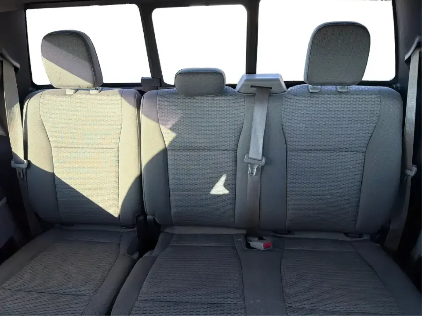 2015 Ford F-150 XLT (1FTEW1EP2FK) with an 2.7L V6 DOHC 24V engine, 6-Speed Automatic transmission, located at 1230 East Main St, Xenia, OH, 45385, (937) 908-9800, 39.688026, -83.910172 - Picture your next weekend: the bed loaded for a Greene County lake day, the family comfortable in a roomy Crew Cab, and 4WD ready when the weather turns on I35 or you decide to explore back roads outside Xenia. This 2015 Ford F-150 XLT is built for real life-work, play, towing, and everyday errands- - Photo#13