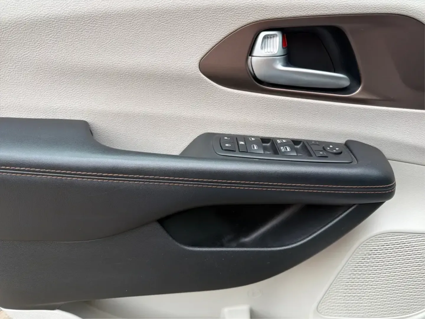 2017 Chrysler Pacifica Touring-L (2C4RC1BG1HR) with an Pentastar 3.6L V-6 DOHC engine, 6A transmission, located at 401 Woodman Dr, Riverside, OH, 45431, (937) 908-9800, 39.760899, -84.123421 - Life gets busy fast-school drop-offs, long commutes, weekend tournaments, and road trips that somehow require half the house. If you need one vehicle that can handle the everyday grind and still feel comfortable when you're headed out for a family getaway, this **2017 Chrysler Pacifica Touring-L** i - Photo#19